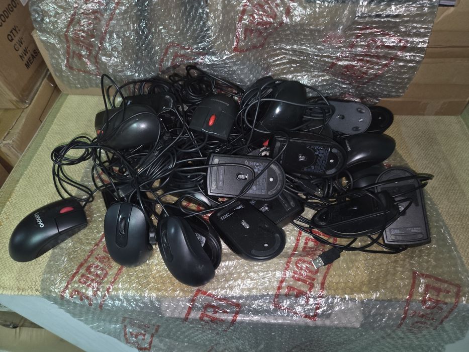 Various Computer Mice444289937929687040