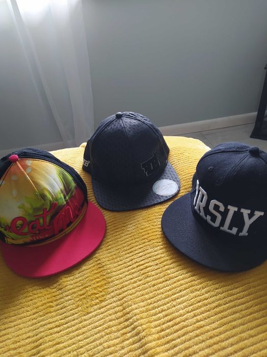 Czapki z daszkiem kpl. 3szt rozm S obwod 55cm