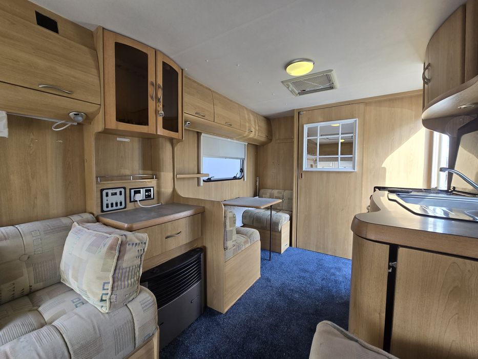 Caravana Lunar Clubman 2004 4 Dormidas ( inglesa)