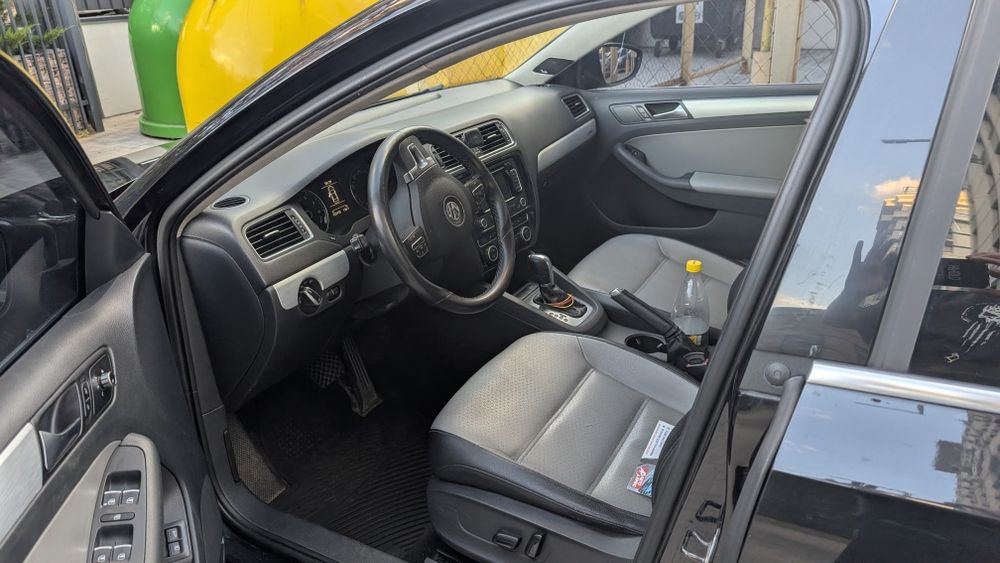 Продам Volkswagen Jetta hybrid