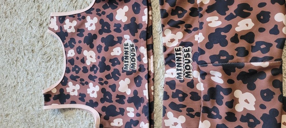 Top e legging marca zara