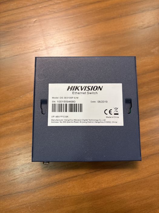 Switch Hikvision DS-3E0105P-E/M(B)