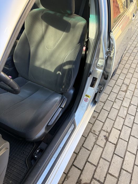 Тойота камрі 2007 року