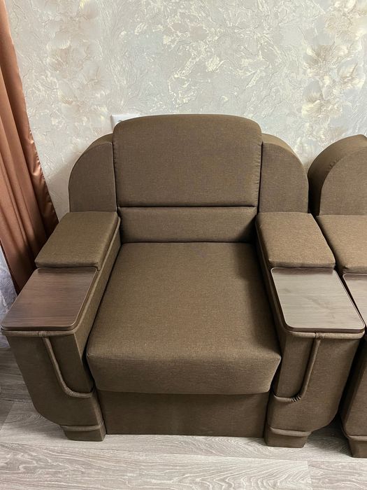 Продаються крісла Меркурій