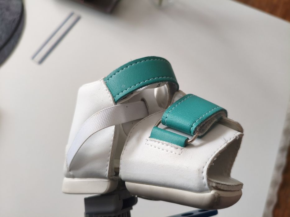 Buty do leczenia nóżek końsko-szpotawych