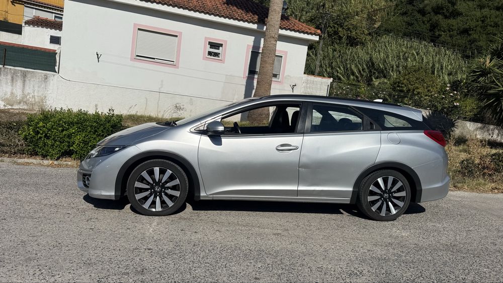 Honda Civic Tourer 1.6 i-DTEC Elegance — photo 2