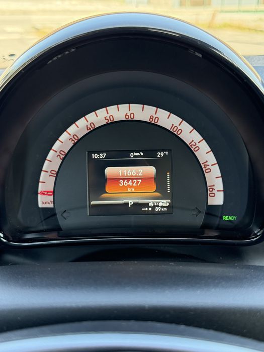 Smart ForFour eletrico 40.000km com gatantia ate dezembro 2027 na marca