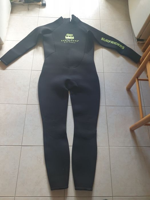 Fato de Surf usado 2 vezes (3XL)