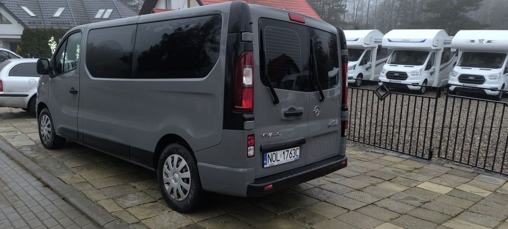 Opel Vivaro 1.6 , 9 osobowy. Pierwszy właściciel,salon Polska