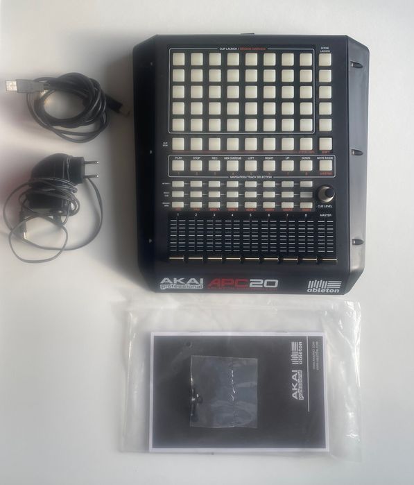 Akai APC 20 (MIDI Controller)