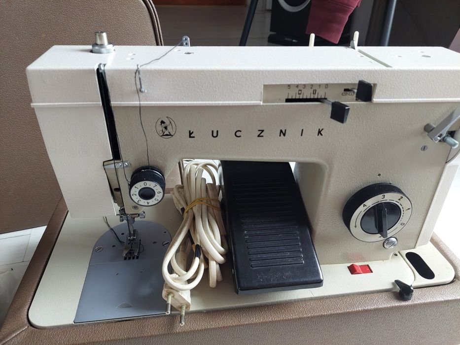 Maszyna do szycia ŁUCZNIK 723