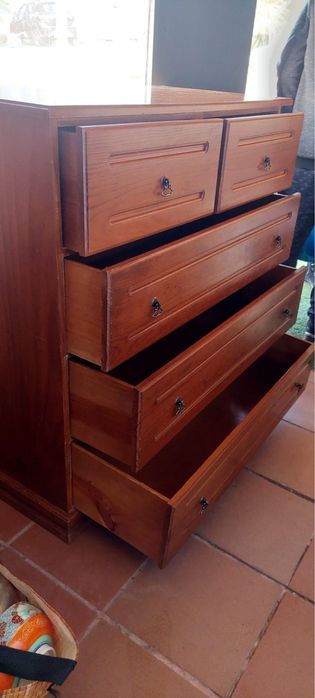 Comoda em madeira
