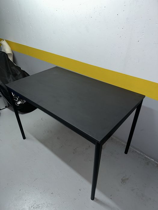 Mesa preta Ikea SANDSBERG