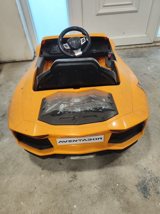 Carro elétrico criança