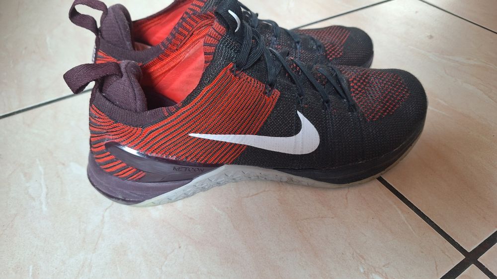 Buty sportowe typu adidas NIKE