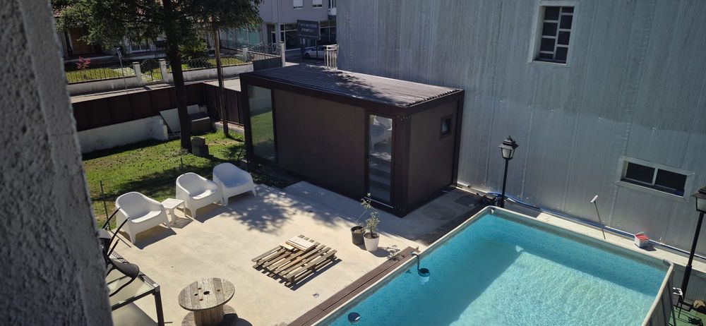 Contentor modular castanho