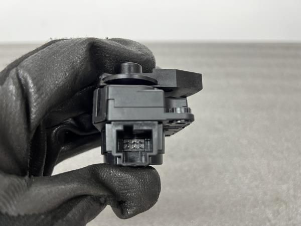 Motor da comporta da sofagem PEUGEOT 308 SW II