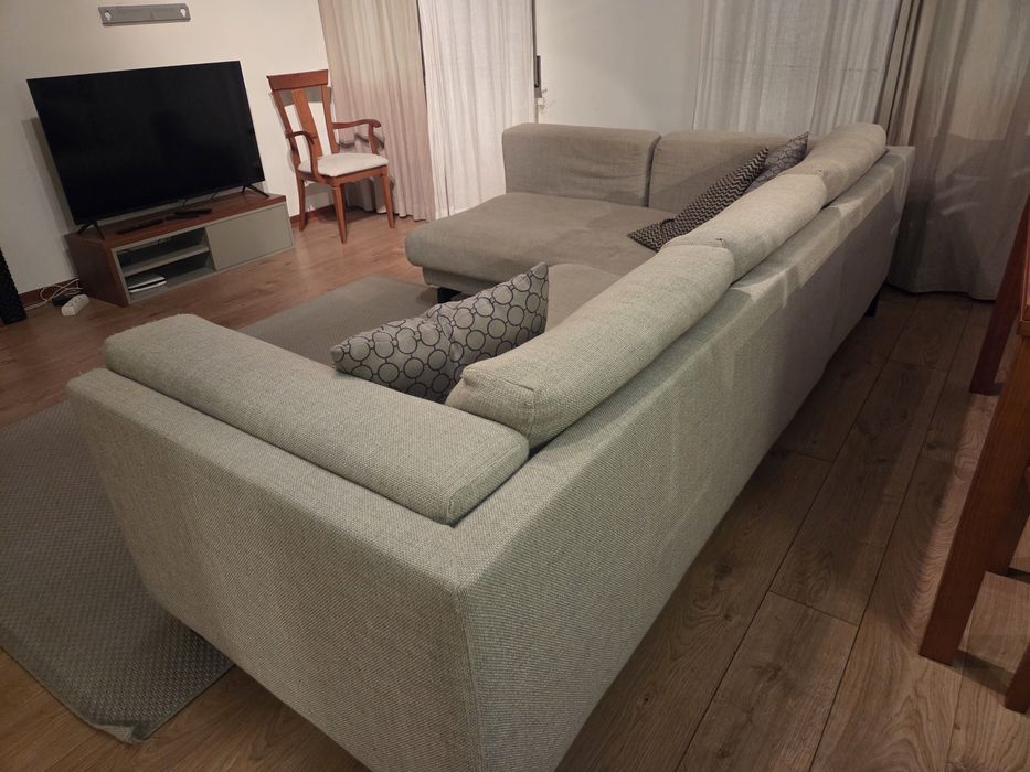 Sofá 3 lugares com chaise longue creme