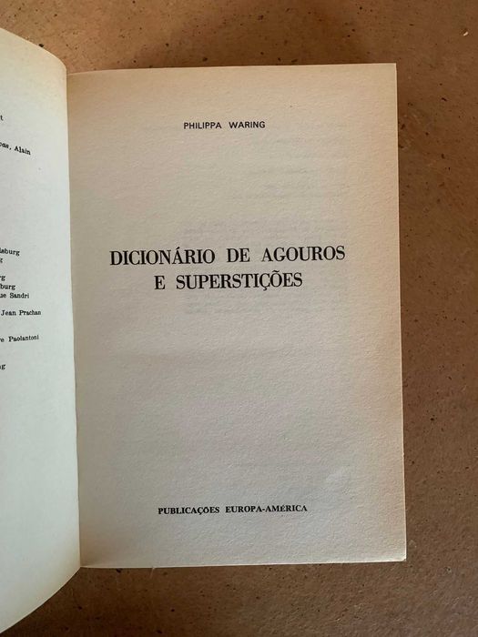 Dicionário de Agouros e Superstições - Philippa Waring