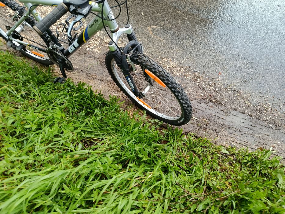 Bicicleta de Montanha GT Aggressor - Quadro em Alumínio (Reforçada)