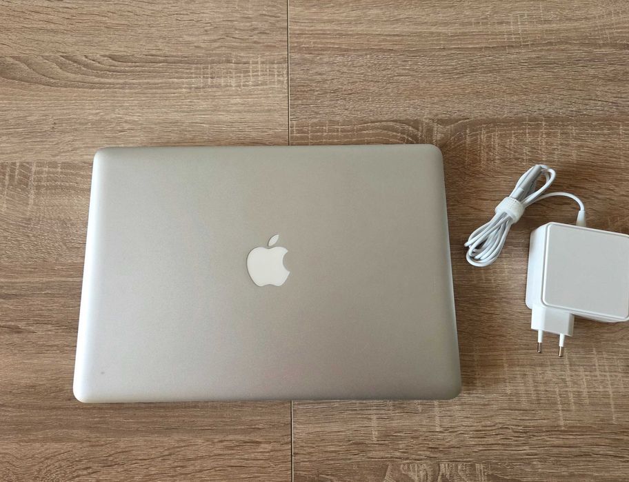 Laptop Apple Macbook Pro 13 i5 8GB Ram 128GB SSD