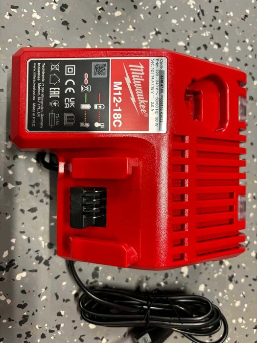 Ładowarka Milwaukee M12-18C  oryginalna