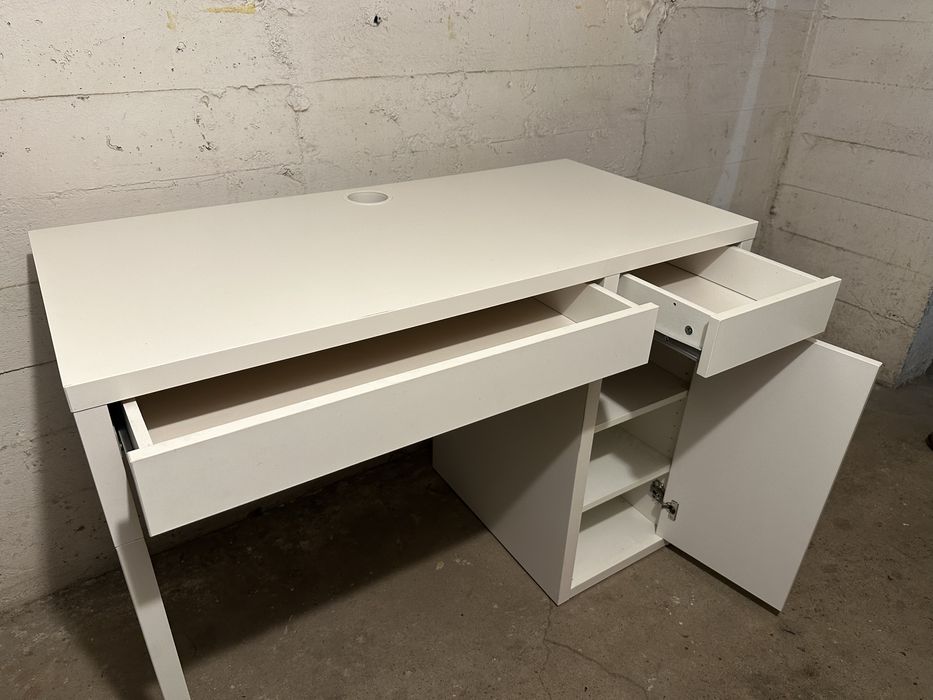 Biurko Micke 105X50x75cm białe