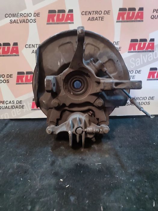 VOLVOV40DMANGADEEIXOESQUERDA