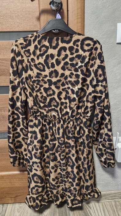 Плаття жіноче M розміру