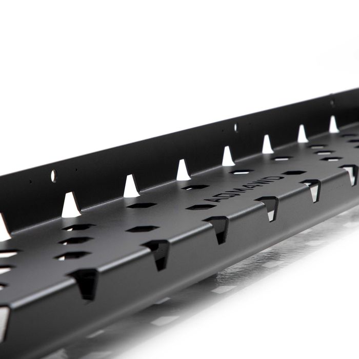 Stopnie boczne progi stalowe model Z KGM SsangYong Musso