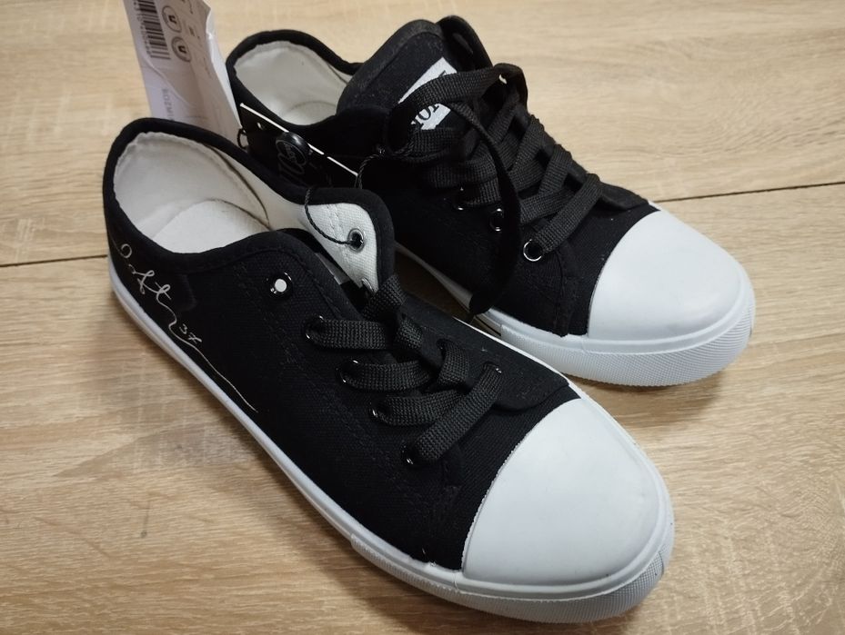 Nowe trampki rozmiar 38