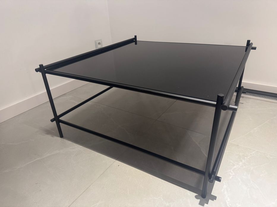 Stolik kawowy ze szklanym blatem jak nowy