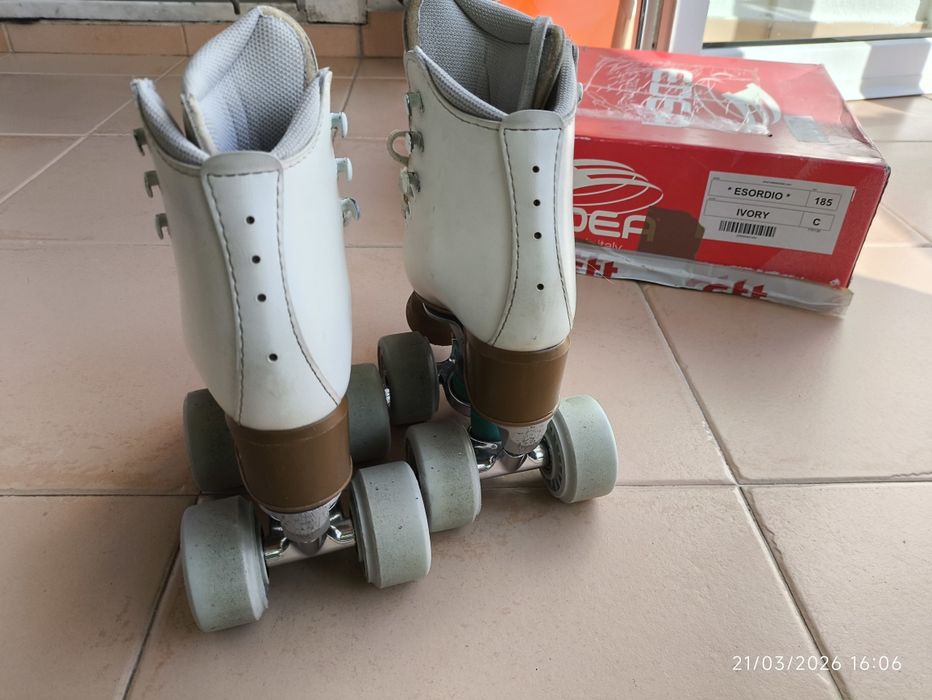 Patins patinagem artística 185