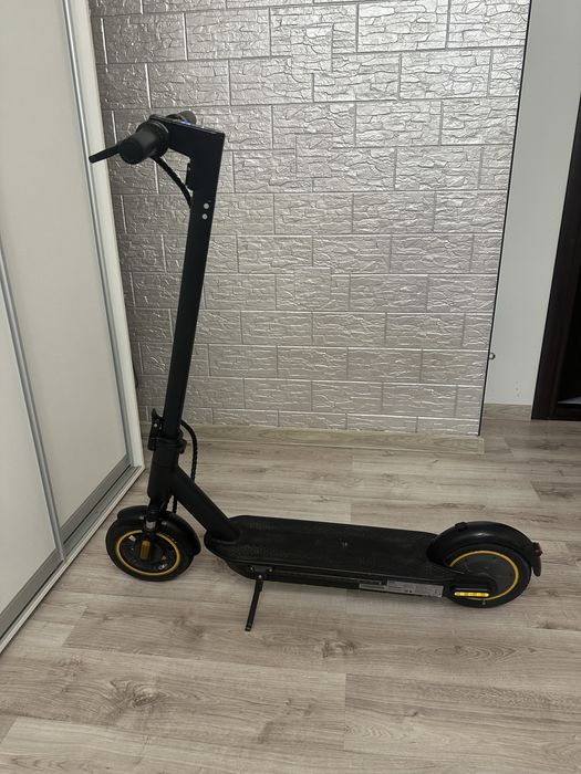 Продам електросамокат ninebot max g30 ultra