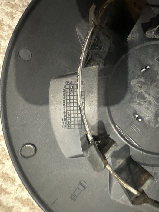 заглушка від колісного диска опель