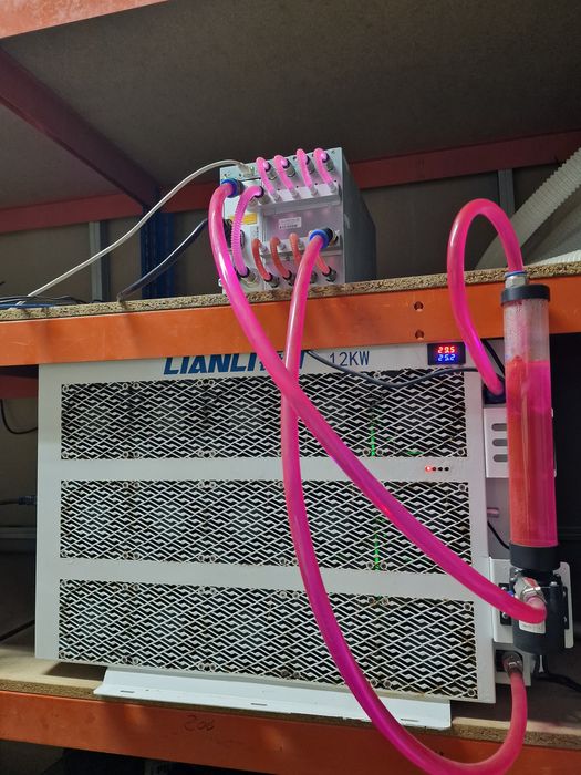 Antminer S19 Pro+ hyd 198T com cooler 12KW