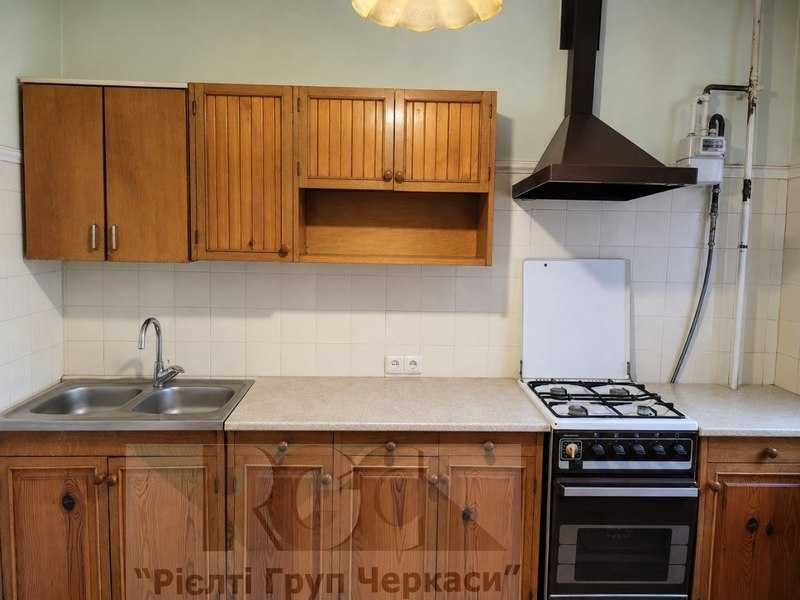 Продаж 3-кімнатної квартири в районі Сєдова