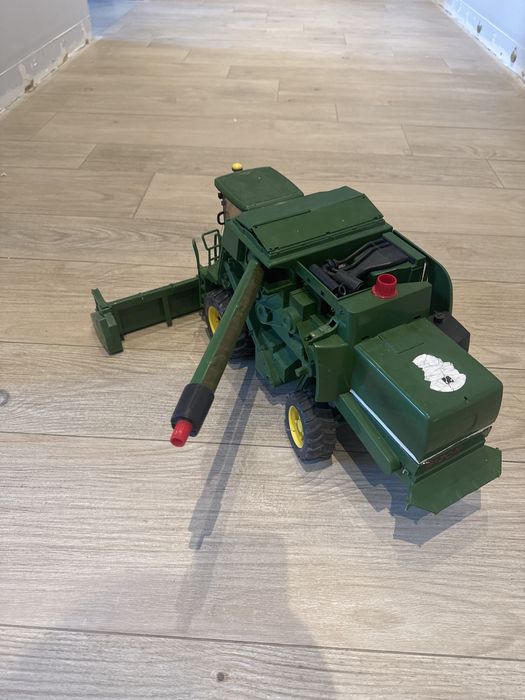 Bruder, kombajn zbożowy John Deere