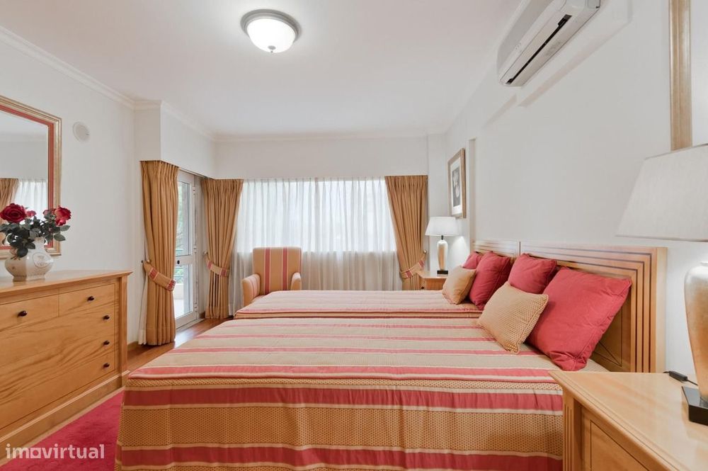 Apartamento T2 com jardim, Cascais