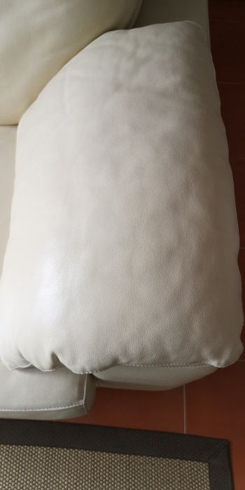 Sofá (2 lugares) - Espaços pequenos (165 cm x 95 cm x 87 cm)