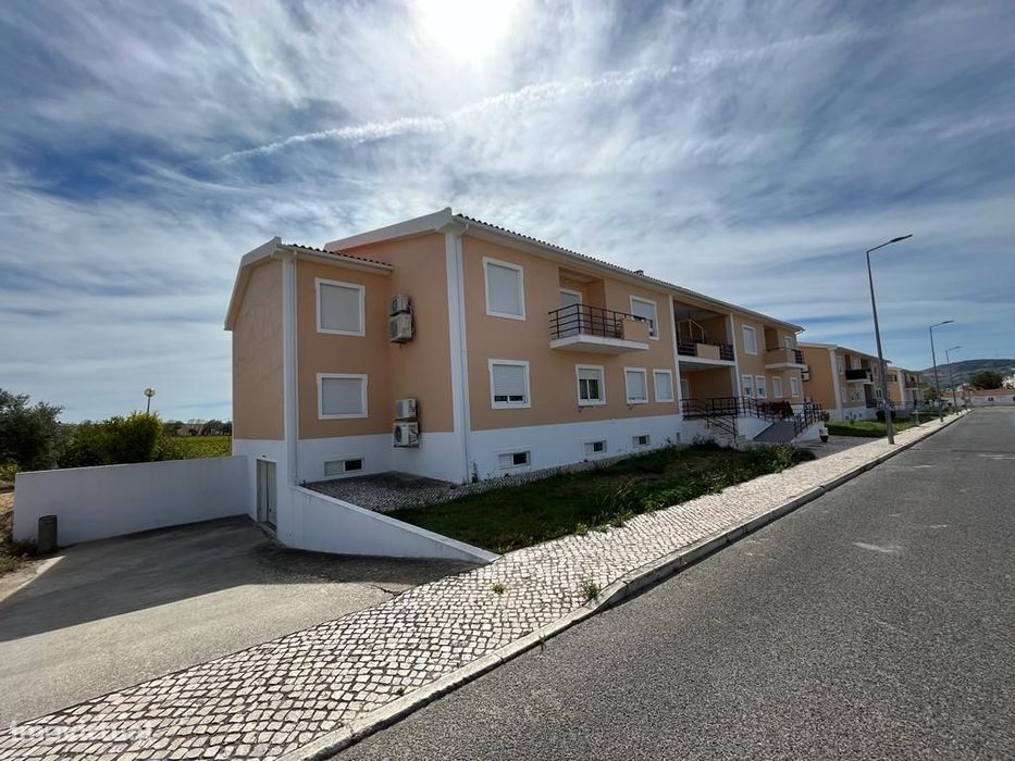 Apartamento T2 para Arrendamento