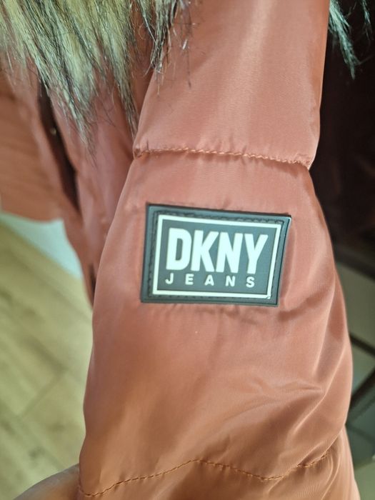 Kurtka zimowa jak nowe  DKNY dziewczynka