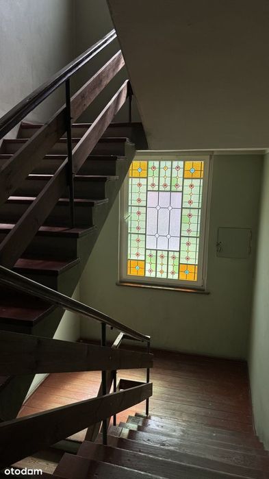 Przestronne mieszkanie w kamienicy z balkonem