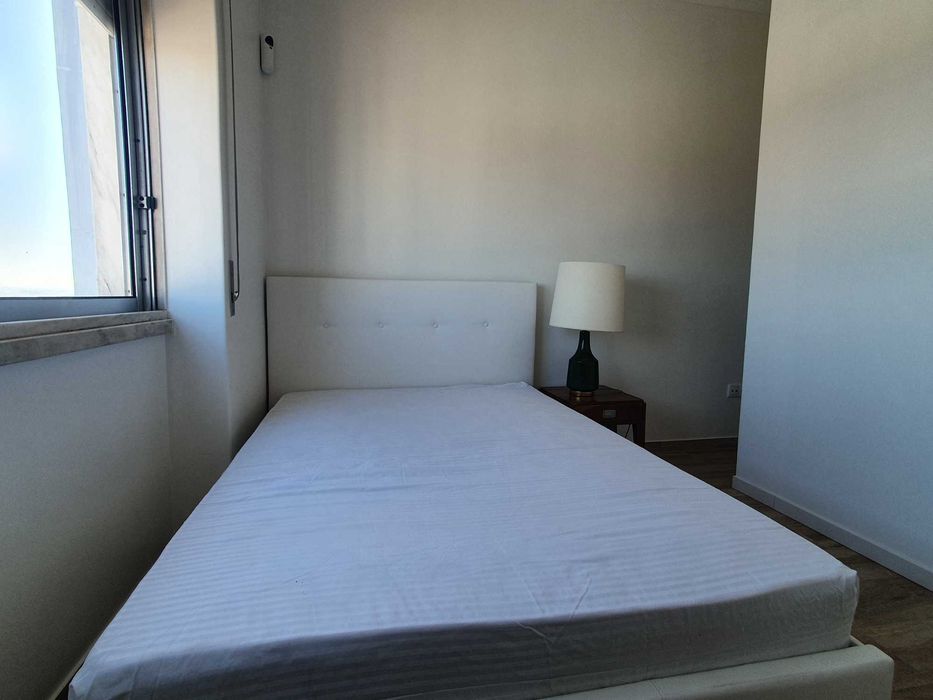 Quarto Laranjeiro para Arrendar