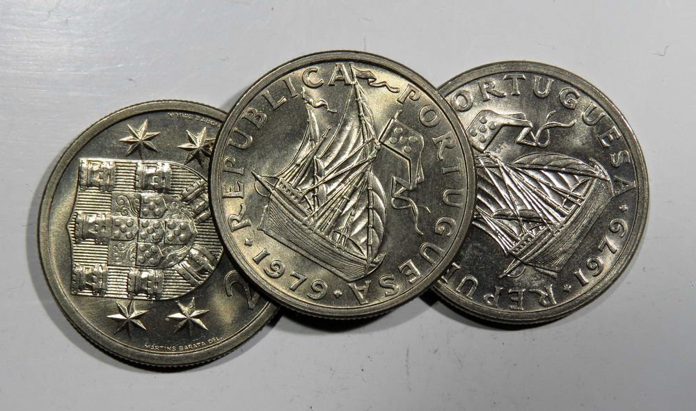 Moedas Republica - 2$50 1974 75 76 77 78 79 80 81 82 83 84 85 - NOVAS DE ROLO - Só 1€ cada