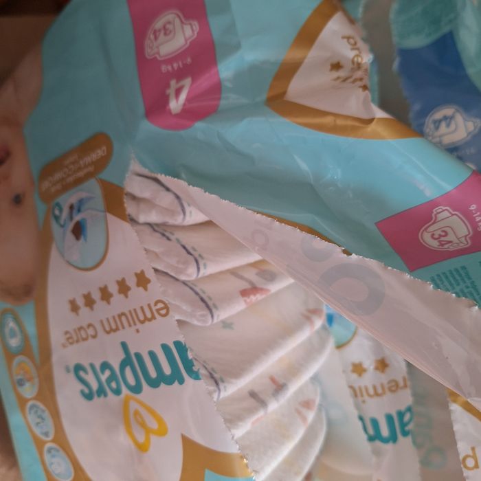 Pampers premium care 4