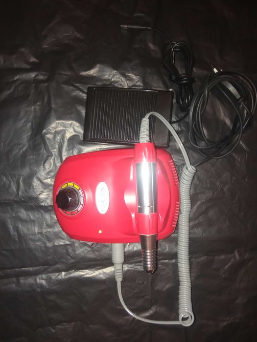 Фрезер для манікюра, фрезерна машинка маникюра