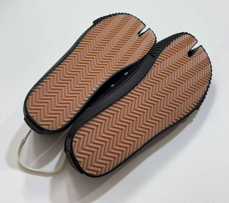 кеды Maison Margiela Tabi Total Black 39 40