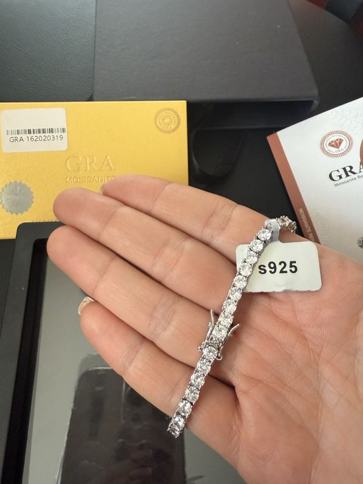 теннисный браслет из серебра с муссанимами искуственными бриллиантами