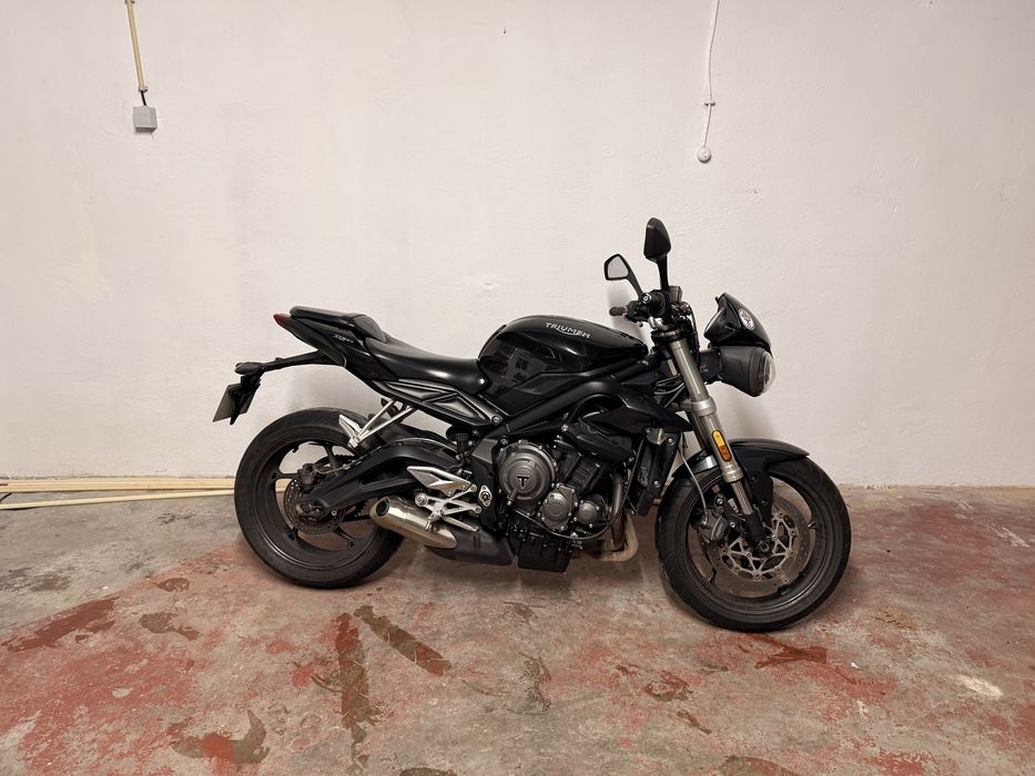 Vendo Triumph Street Triple S660
